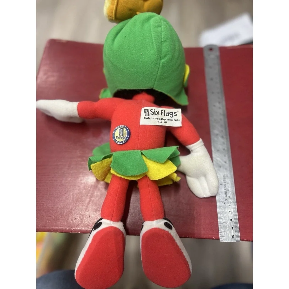 Six Flags Exclusive Looney Tunes Marvin The Martian VTG 90's Plush Toy Rare, 18